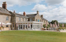 the-cavendish-hotel-baslow-external-garden-room-terrace-new-signs-4